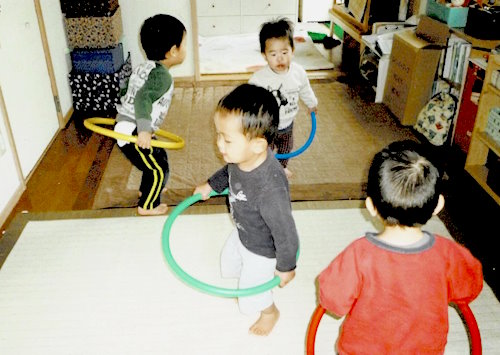 おりーぶ保育室　室内遊び