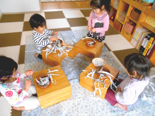 おりーぶ保育室　室内遊び